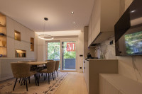 Pešćenica-Zapoljska-fantastičan, netom renoviran 3s stan s balkonom &