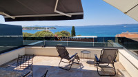 Petrčane – dvoetažni penthouse s krovnom terasom, 90 m od mora