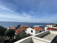 PETRČANE - luksuzni dvoetažni penthouse s panoramskim pogledom na more