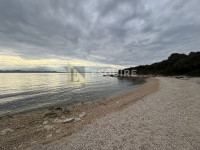 PETRČANE - poljoprivredno zemljište od 612 m2 - neposredna blizina mor