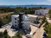 PETRČANE - PUNTA RADMAN Lluksuzni penthouse s krovnom terasom s panora