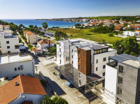 ZADAR - PETRČANE, EKSKLUZIVNA ZGRADA  4 VELIKA STANA 200m OD MORA