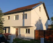 Petrinja, prodaje se kuća s okućnicom u mirnoj ulici, centar grada