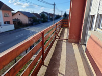 Petrinja - velika kuća s okućnicom