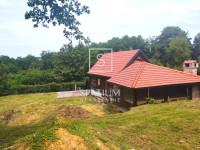 PETRINJA, VIKEND KUĆA ZA RENOVACIJU