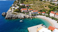 Podobuće, Pelješac – mediteranska kuća s velikom okućnicom, 35 m od mo