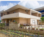 Najam stana 80m2 s dvije spavaće sobe i dodatnim krevetom u dnevnom