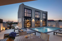 Poličnik, Visočane, moderna novogradnja s bazenom, ljetnom kuhinjom i