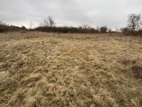 - Poljoprivredno zemljište 4085 m2 Škropeti -