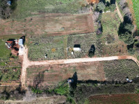 Poljoprivredno zemljište 599 m² – 2 km od mora, samo 22k €!
