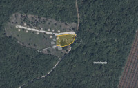 Poljoprivredno zemljište od 830 m2 uz cestu