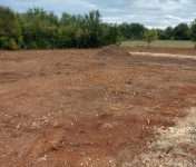 * VALTURA, LIŽNJAN – POLJOPRIVREDNO ZEMLJIŠTE 731 M² S PRISTUPNIM PUTO