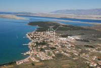 Poljoprivredno zemljište, Vrsi, površina 1402 m2