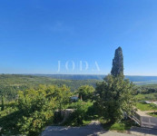 POPUST!PRILIKA!Kamena kuća u nizu sa panoramskim pogledom,BUJE okolica