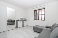 Poreč -2 stana u prizemlju, širi centar grada
