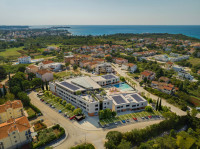 Poreč, luksuzni stan, 3 spavaće sobe, prekrasan pogled na more, bazen,
