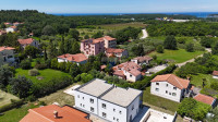 Poreč, okolica, dvojnica u izgradnji sa pogledom na prirodu
