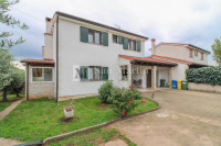 POREČ OKOLICA - KUĆA S GARAŽOM I PODRUMOM