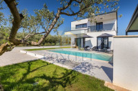 Poreč, okolica, Moderna, samostojeća kuća s pogledom na more, 5 km od