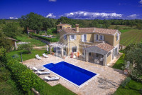 Poreč, okolica - prekrasna vila s bazenom okružena prirodom!