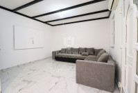 Poreč, prilika, renoviran stan s okućnicom