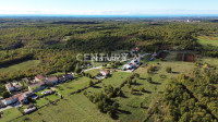 POREČ, VIŠNJAN, GRAĐEVINSKO + POLJOPRIVREDNO ZEMLJIŠTE NA MIRNOJ LOKAC