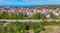 Poreč, zemljište 300m od mora i sadržaja!