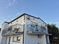 Posedarje,2-soban apartman na 1 katu(A4)43m2 s vrtom i parkingom