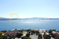 Posedarje :  Građevinsko zemljište 60 m od mora 2020 m2