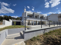 Posedarje - nova vila s bazenom u prvom redu do mora