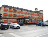 Poslovni prostor: Garešnica, novouređen, uhodan hotel u centru grada!
