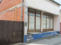 Poslovni prostor: Nova Gradiška, ulični lokal, 150 m2