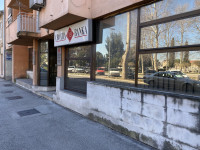 Poslovni prostor: Metković, ulični lokal, 130,2 m2