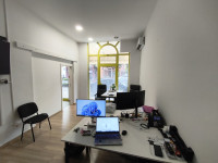 Poslovni prostor: Metković, uredski ili prodajni, 75 m2