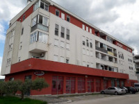 Poslovni prostor: Metković, uslužna djelatnost, 53,25 m2