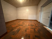 Poslovni prostor: Pisarovina, trgovina, 85 m2