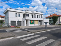 Poslovni prostor: Pregrada, trgovina, 157 m2