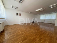 Poslovni prostor na prvom katu u Šenoinoj ulici