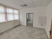 Poslovni prostor: Strahoninec, uredski, 151.9 m2