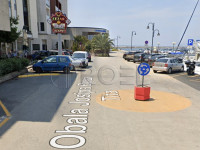Poslovni prostor: Umag, uredski,  608,74 m²