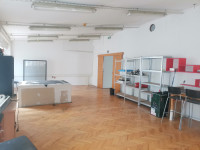 **POSLOVNI PROSTOR**URED**ŽITNJAK**5 EURA m2**260m2