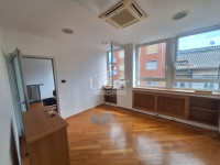 POSLOVNI PROSTOR ZA UREDE