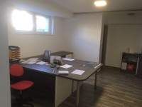 Poslovni prostor: Velika Gorica, uredski, 35 m2, novo namješten
