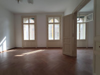 CENTAR- GUNDULIĆEVA iznajmljuje se građanski stan kao ured 120 m2