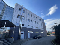 Poslovni prostor: Zagreb (Otok), uredski, 300 m2