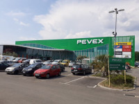 Poslovni prostori: Pula, 1404 m2