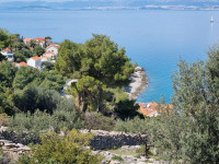 Postira - građevinsko zemljište 919 m2