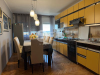POŽEGA, KUĆA S 3 ODVOJENA STANA I DVORIŠTEM