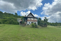 SNIŽENO!Požega, Stari Brestovac, idilično imanje sa kućom i zemljištem