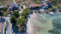 Pravilno zemljište 150 metara do mora